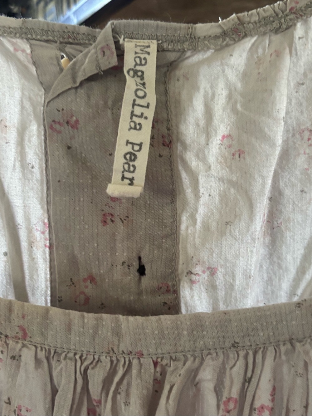 Magnolia Pearl light grey and pink floral blouse - Picture 3 of 6
